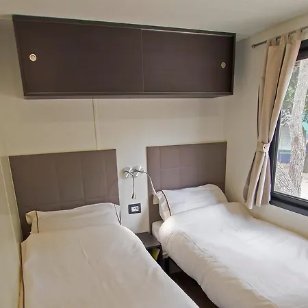 度假居 Holiday Camping Bijela Uvala.6 *